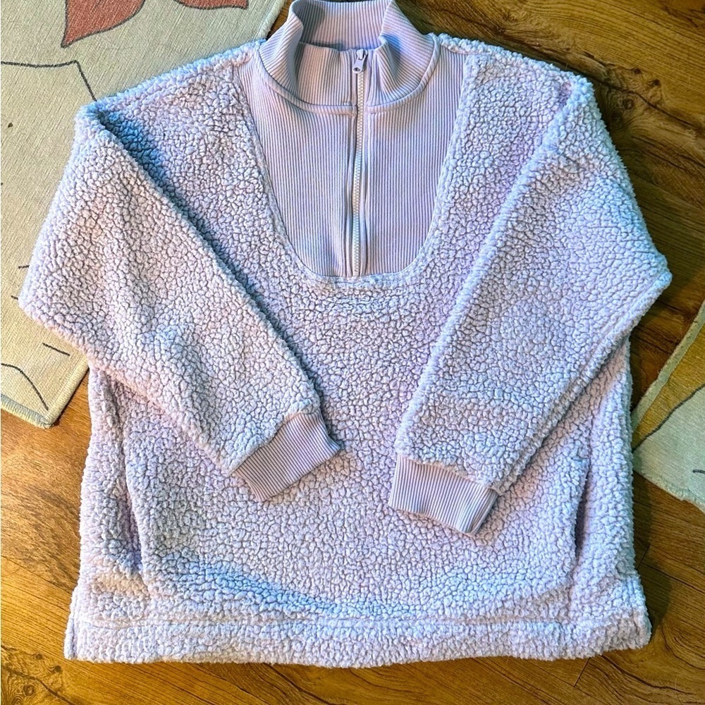 Aerie Dream Sherpa Lilac Color, Quarter Zip, size Med. like new